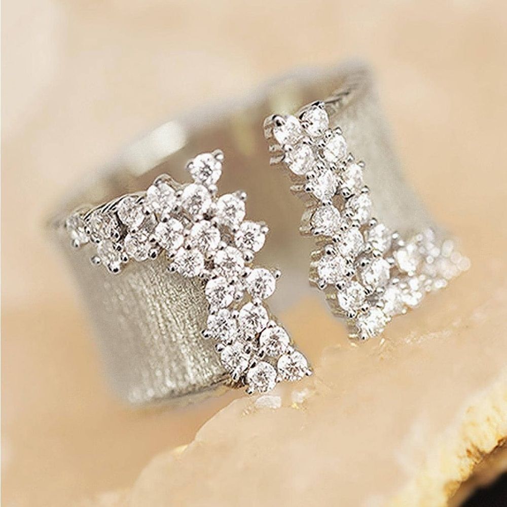 Elegant Silver Ring A1567